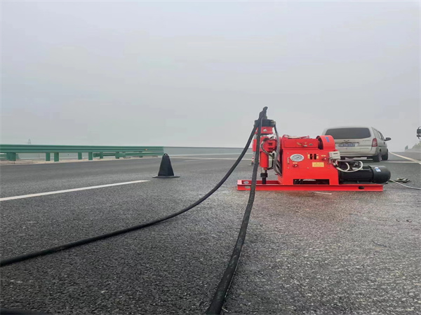 南乐马路路基路面开裂下沉注浆加固灌浆